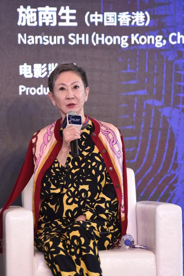 股票配资市场 从TVB高管到华语电影工业化推手：施南生如何用五国语言和一张发行表单改写港片史
